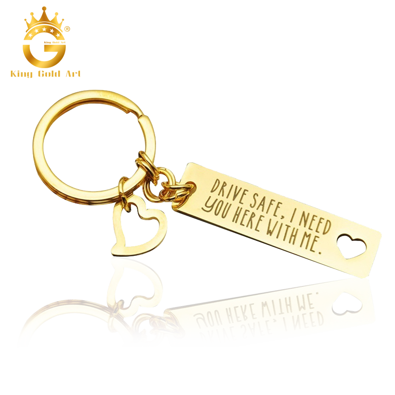 Móc khóa ô tô dát vàng 24k – Quà tặng ý nghĩa từ King Gold Art